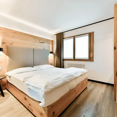 Montana Hotel 4*